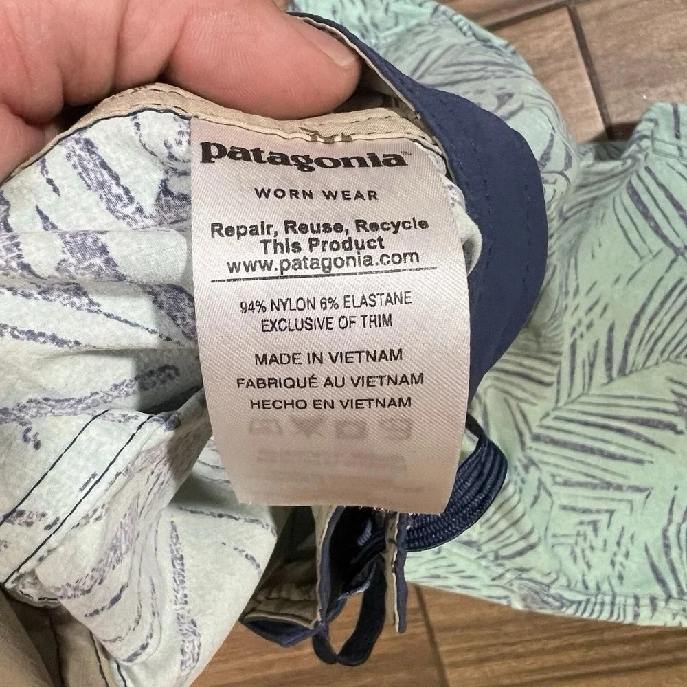 Patagonia Wavefarer Board Shorts Mens 40 Tropical Swim Trunks Blue STY86543